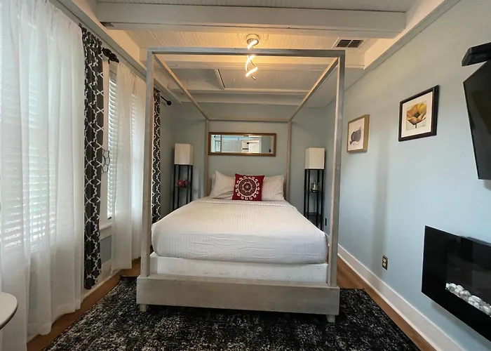 Peace & Plenty Inn Bed And Breakfast Downtown St Augustine-Adults Only